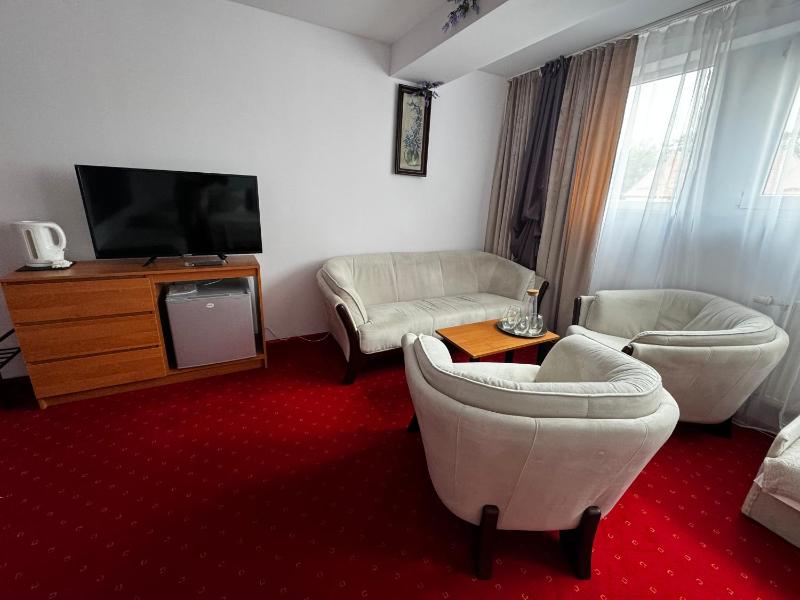 DW Butik Hotel w centrum 300m od morza - image 20