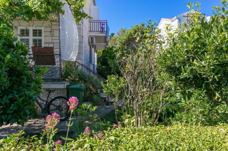 Apartments by the sea Supetar Brac - 17227 - image 26