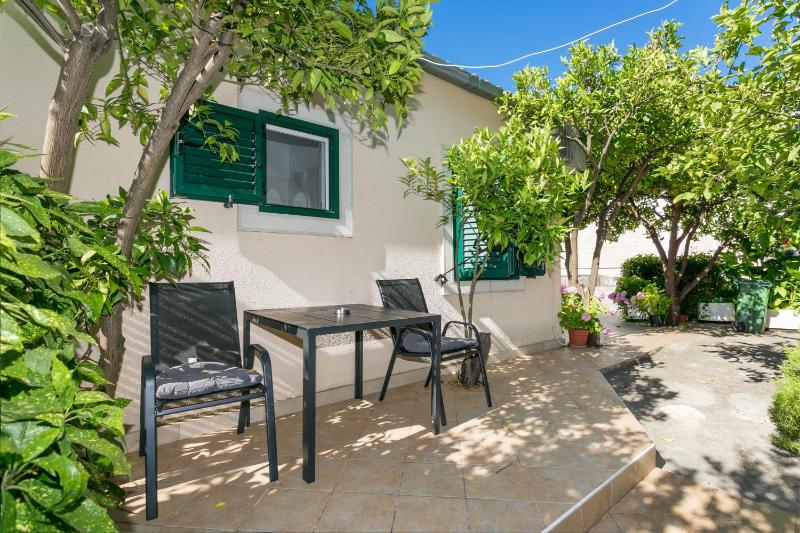 Apartments by the sea Supetar Brac - 17227 - image 17