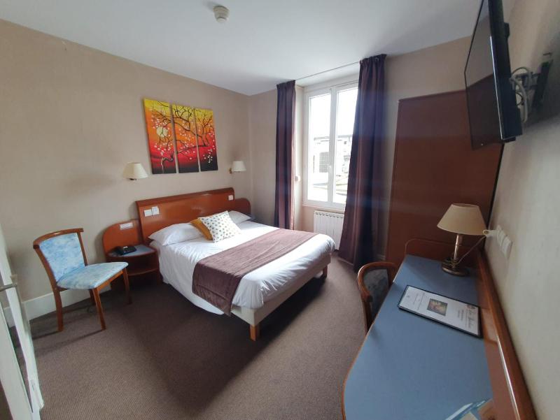 Double Room image 1