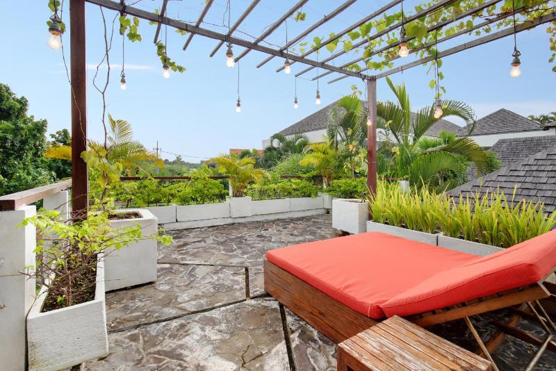 You think you know Canggu - Think again! Stunning LARGE LUXXE 7bed Villa - image 39