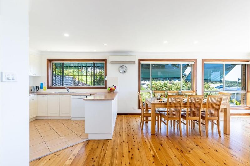 10 Garuwa Street - Fabulous Fingal Bay water views - image 16