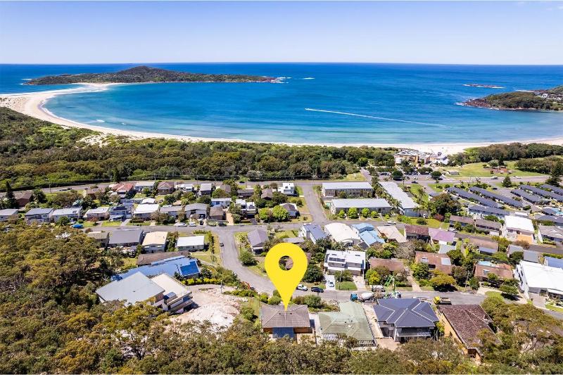 10 Garuwa Street - Fabulous Fingal Bay water views - image 18