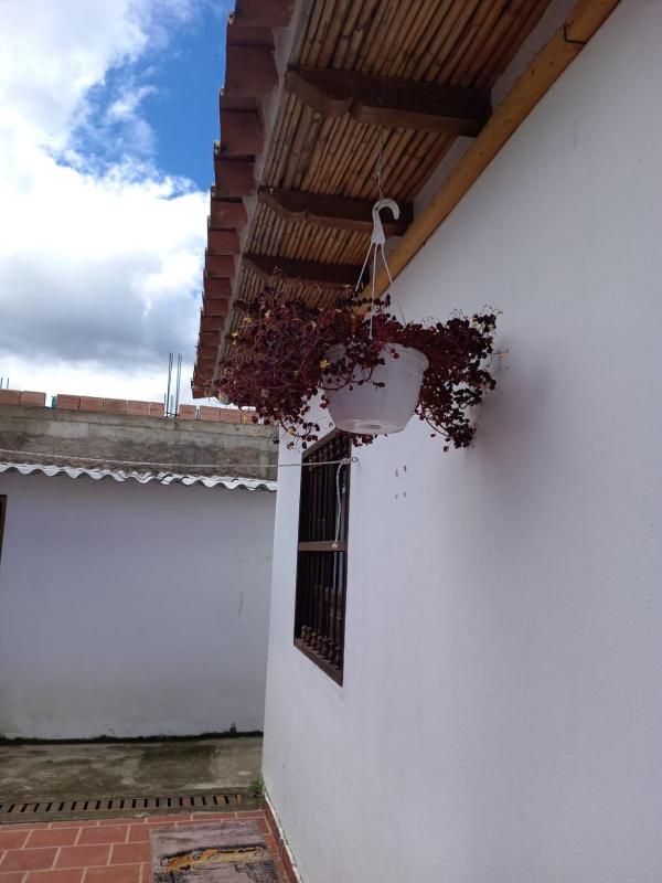 Villa Samantha - Casa Colonial con Parqueadero - image 5