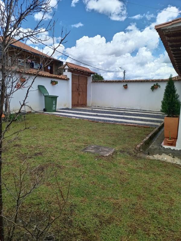Villa Samantha - Casa Colonial con Parqueadero - image 10