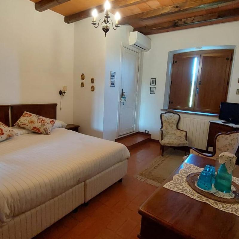 Double or Twin Room image 2