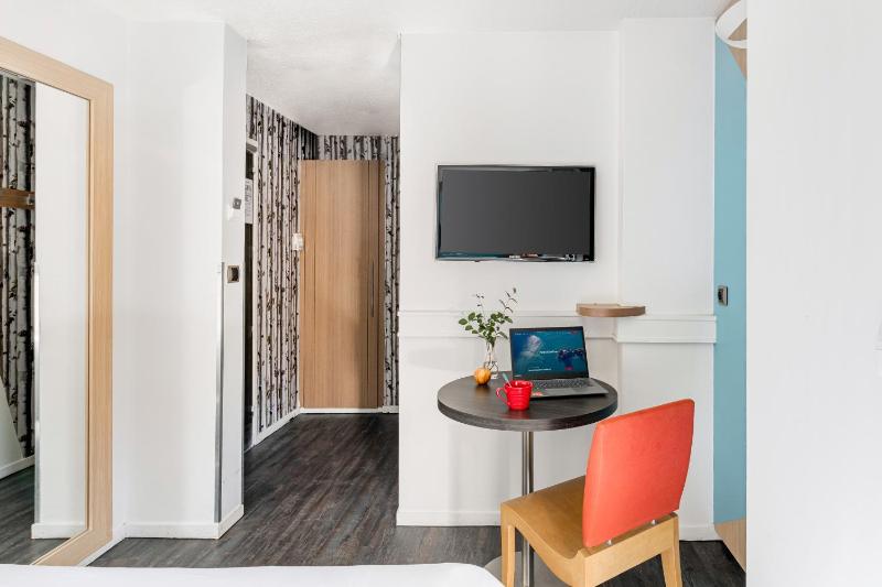 Single Room image 4