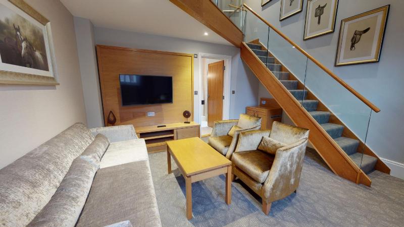 Courtyard Suite image 3