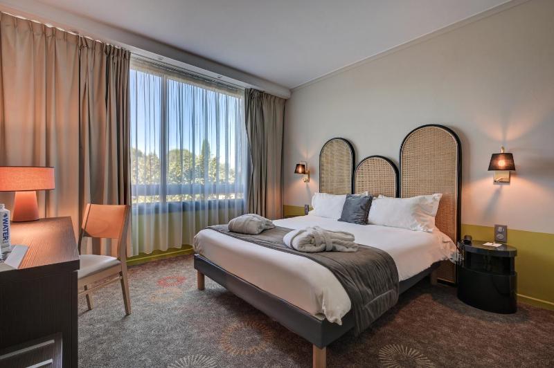 Standard Double Room image 1