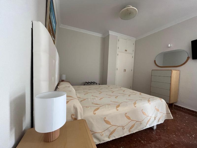 Twin Room with Garden View image 2