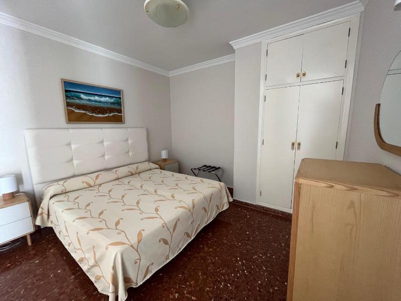 Twin Room with Garden View image 4