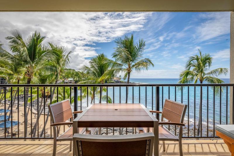 Two-Bedroom Suite - Ocean Front image 3