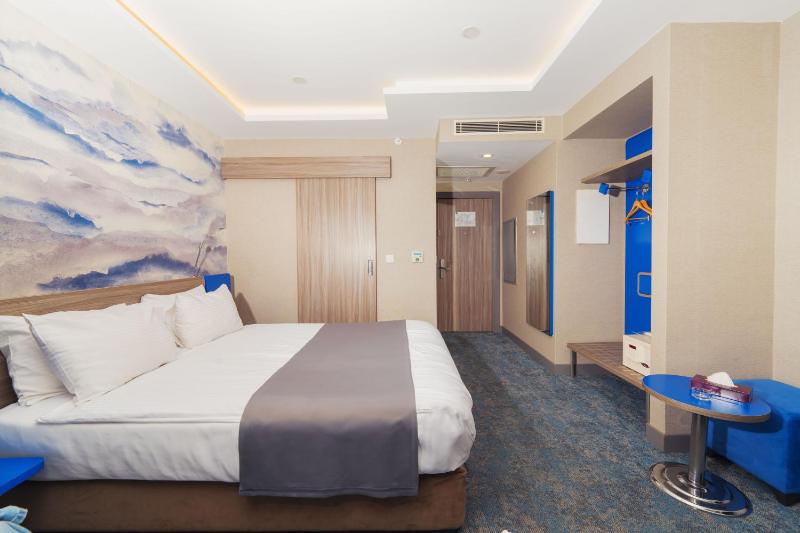 Superior King Room image 1