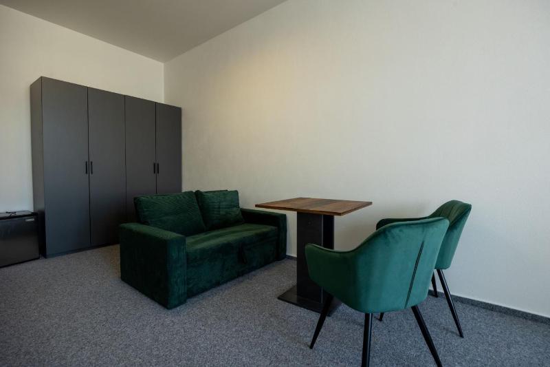 Deluxe Double Room with Extra Bed image 2
