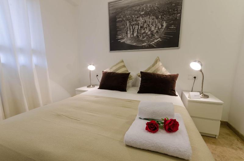 Two-Room Apartment image 2