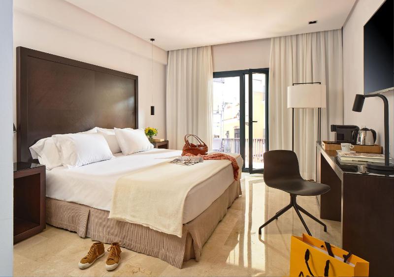 Superior Double or Twin Room image 1