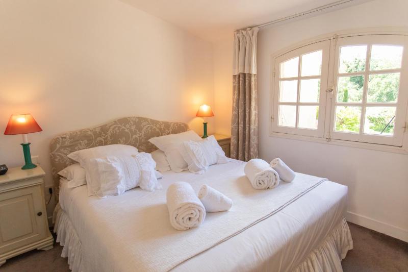 Double Room with Shower image 2