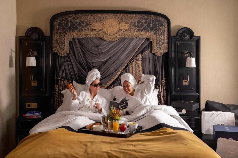 Deluxe Double or Twin Room image 1