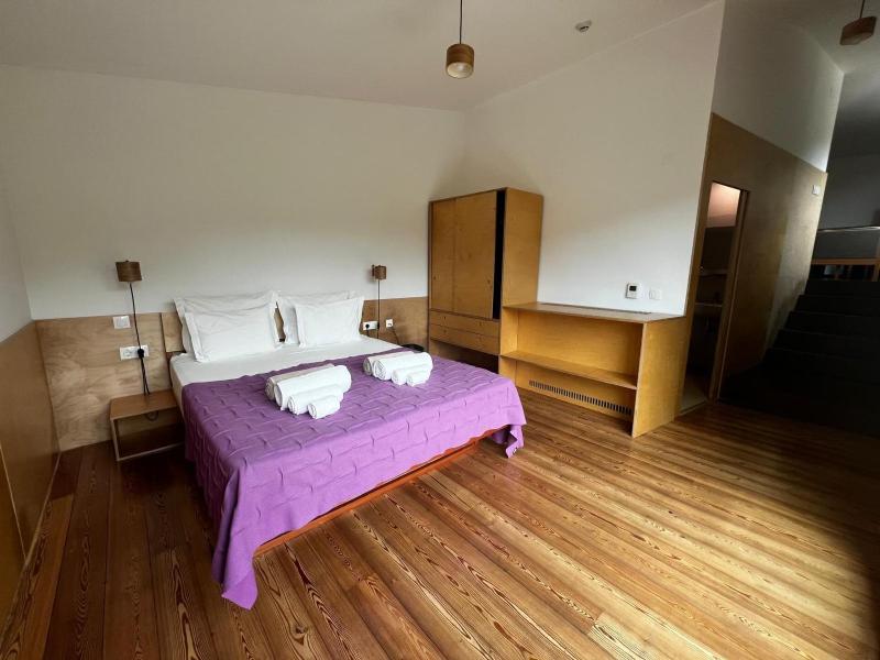 Standard Family Room image 2