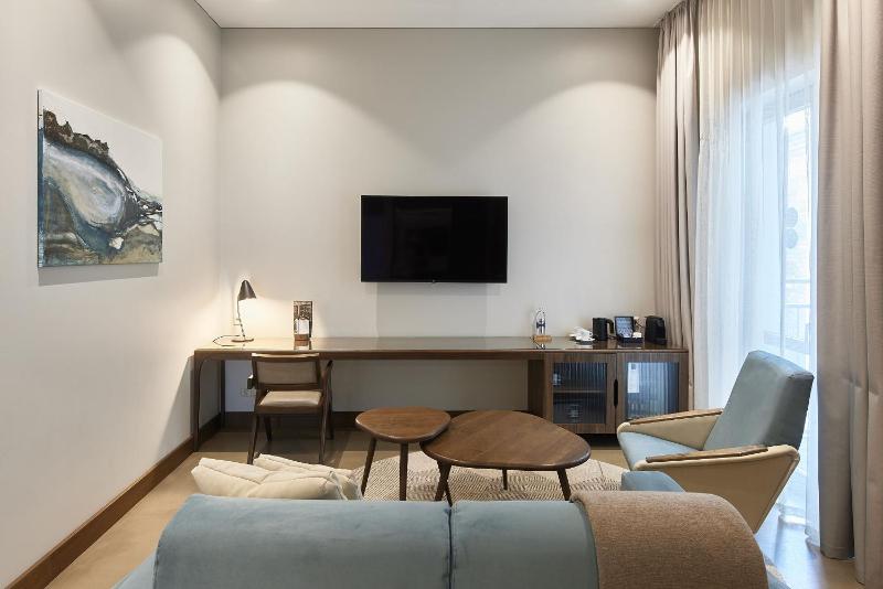 Junior Suite image 1