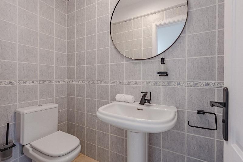 Villa Sabina - 6 bedroom house - image 5