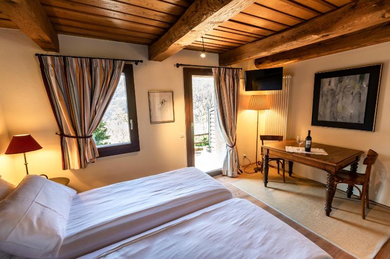 Double Room with Terrace image 4