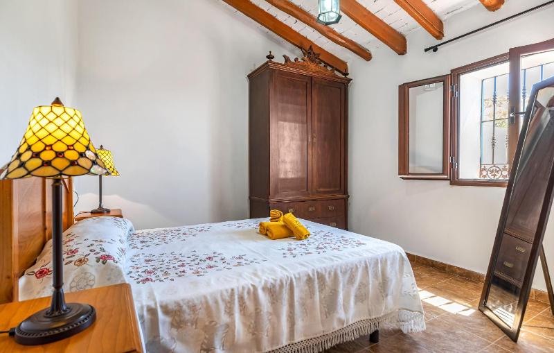 Gorgeous Home In Torrox - image 4