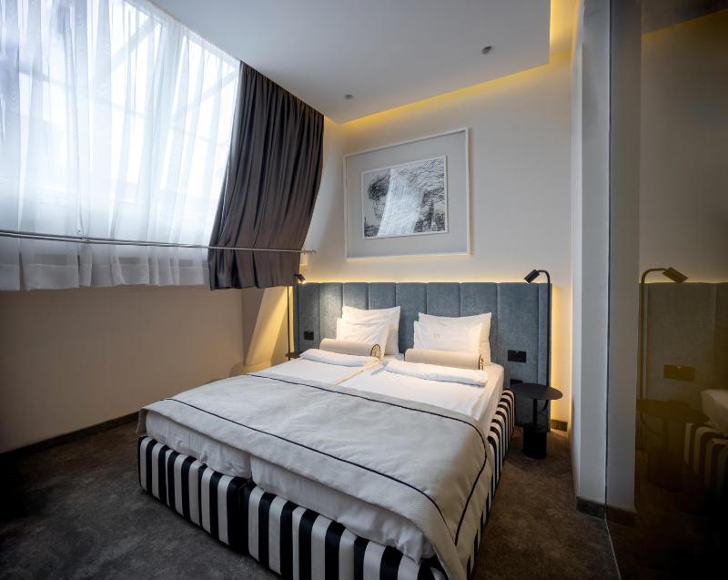 Standard Double or Twin Room image 3