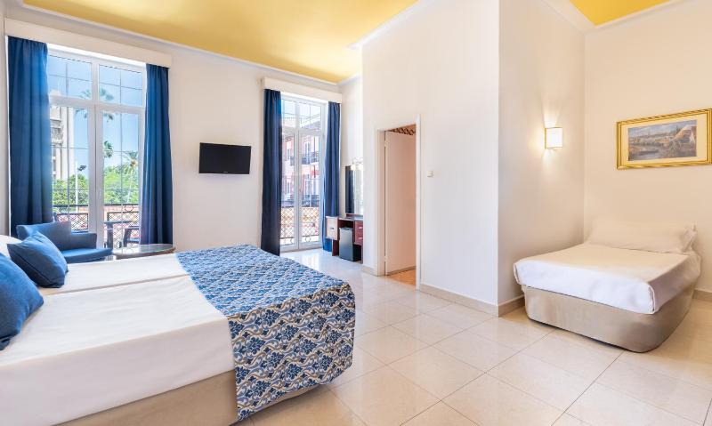 Triple Room image 3