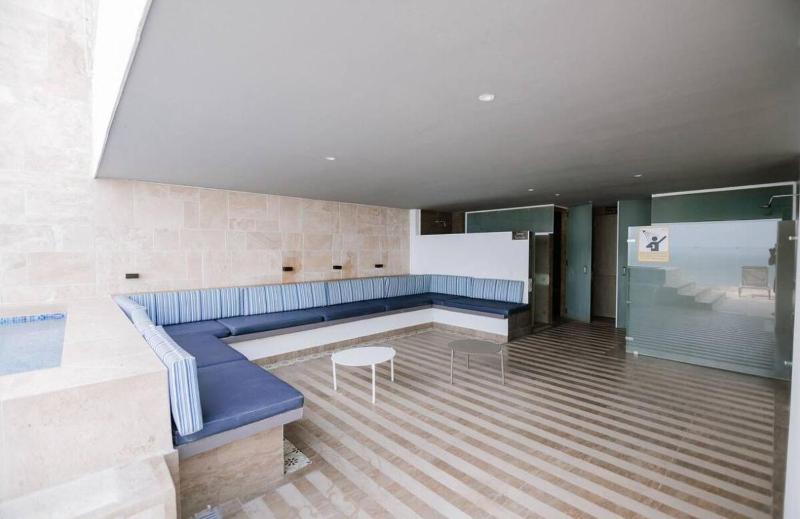 Apartamento con salida privada a la playa en Morros Cartagena - image 8
