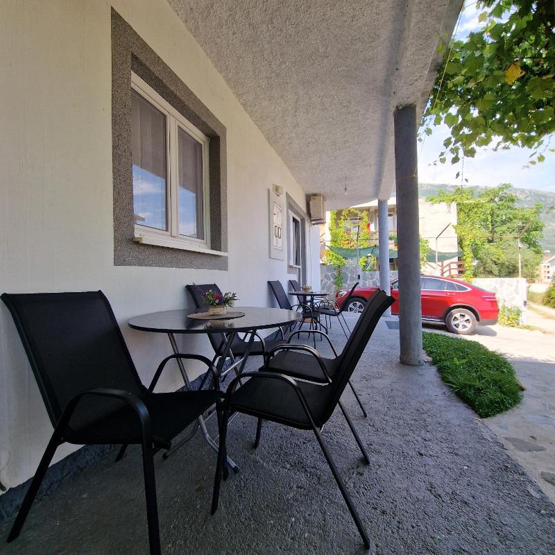 Studio Apartment image 3