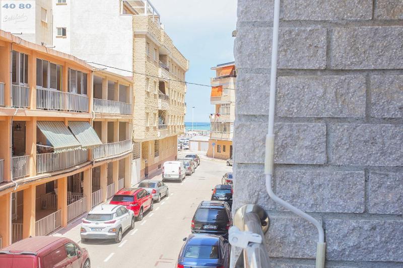 064 New Modern Mood - Alicante Holiday - image 19