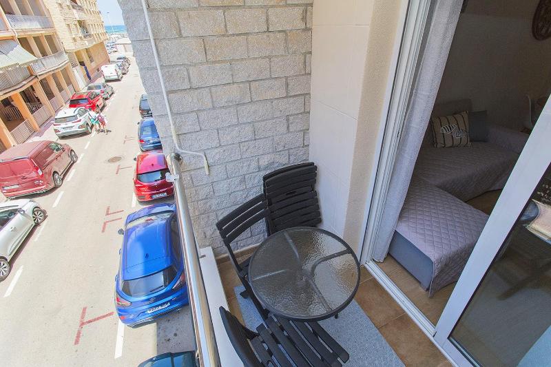 064 New Modern Mood - Alicante Holiday - image 4