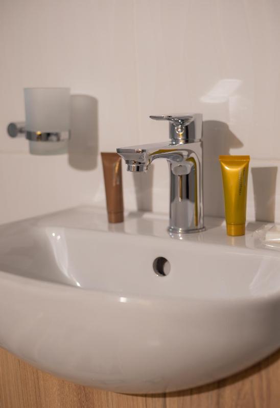 Amakhosi Hotel - image 7