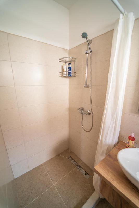 Quadruple Room with Private Bathroom image 2