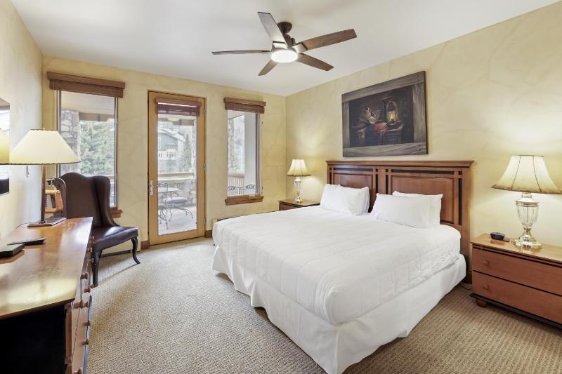 Gorgeous 2 Bd With Lift View In Beaver Creek Condo - image 6