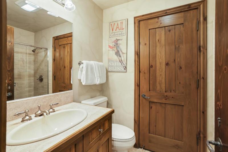 Gorgeous 2 Bd With Lift View In Beaver Creek Condo - image 18