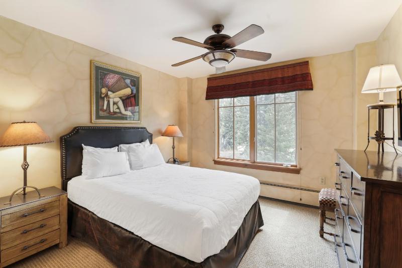 Gorgeous 2 Bd With Lift View In Beaver Creek Condo - image 16
