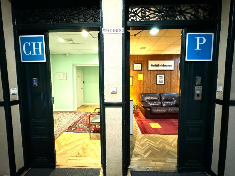 Quadruple Room image 2