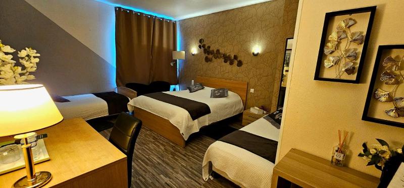 Superior Quadruple Room image 1