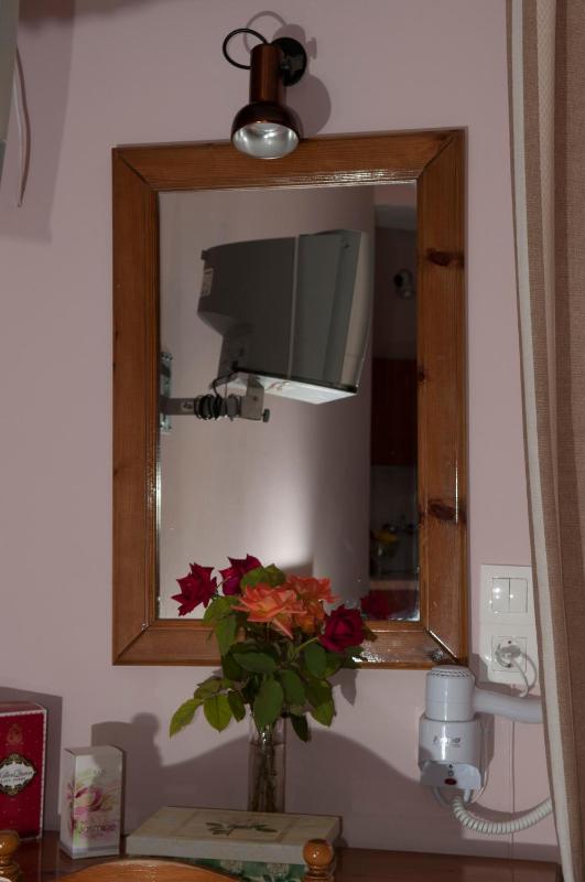 Studio (2 Adults) image 2