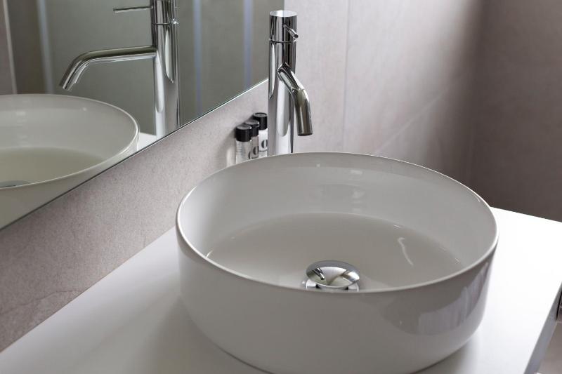 Double or Twin Room image 3