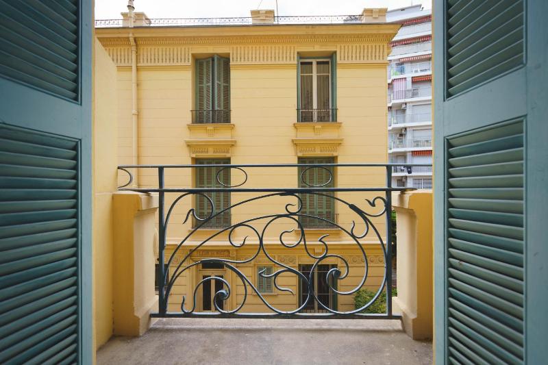 Double Room with Shower and Balcony image 2