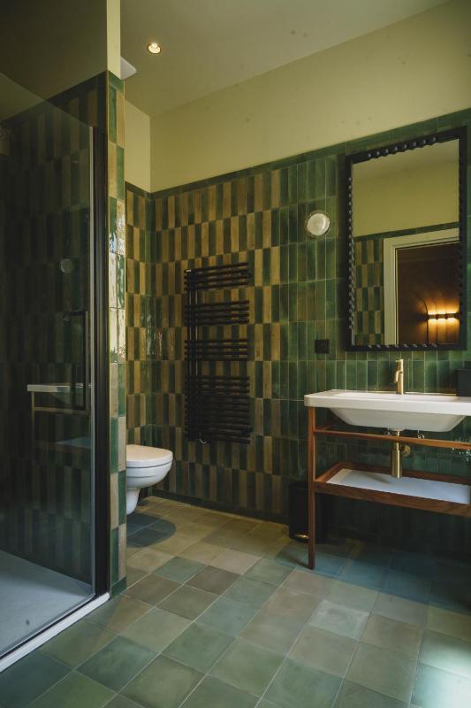 Double Room with Shower and Balcony image 3