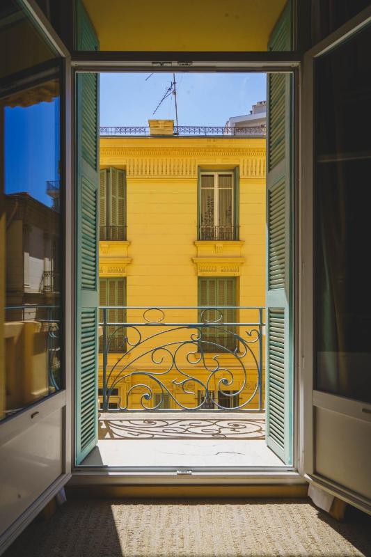 Standard Double Room with Bath Shower and Balcony image 2