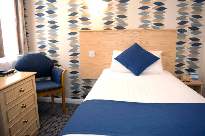 Standard Single Room image 3