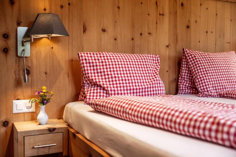 Small Double Room image 3