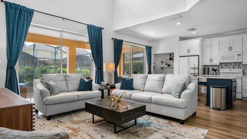 Lovely 7 Bed Pool Home with Game Room-8510PHD - image 1