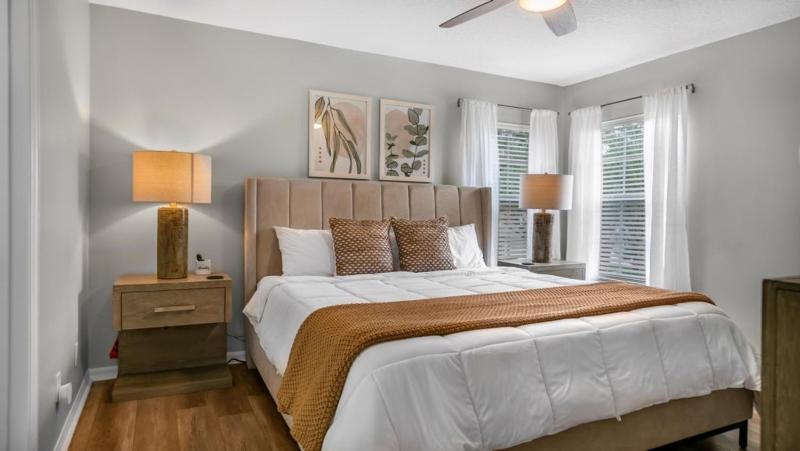 Lovely 7 Bed Pool Home with Game Room-8510PHD - image 9