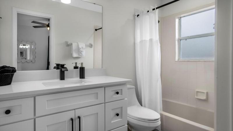 Lovely 7 Bed Pool Home with Game Room-8510PHD - image 18
